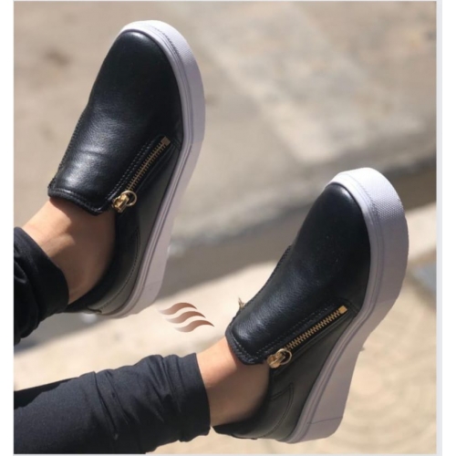 SLIP ON ZIPER CASUAL