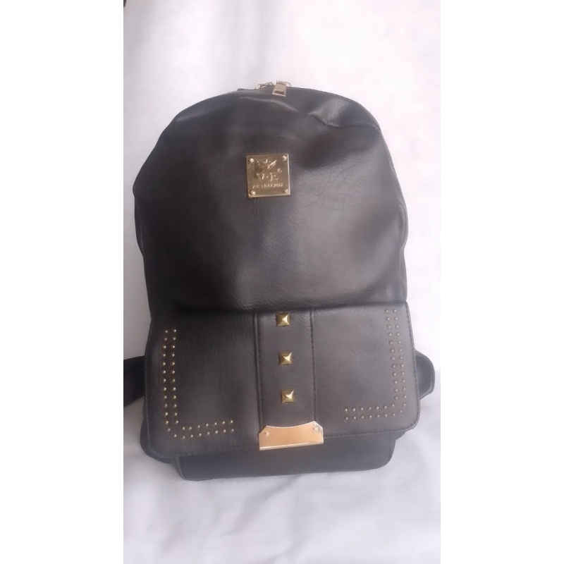 MOCHILA PRETA