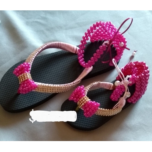 CHINELO TRANSFORMADO SANDALIA COM PEROLAS E CALCANHAR