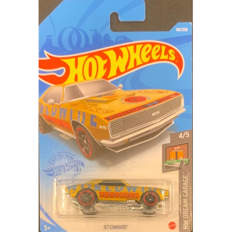 HOT WHEELS - ´67 CAMARO DOURADO DE 2020 4/5 COM BLISTER NORMAL