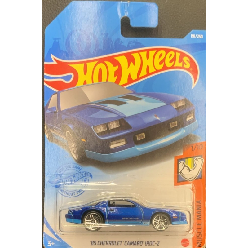 HOT WHEELS 85 CHEVROLET CAMARO IROC-Z 1/10 2020 AZUL COM EMBALAGEM NORMAL