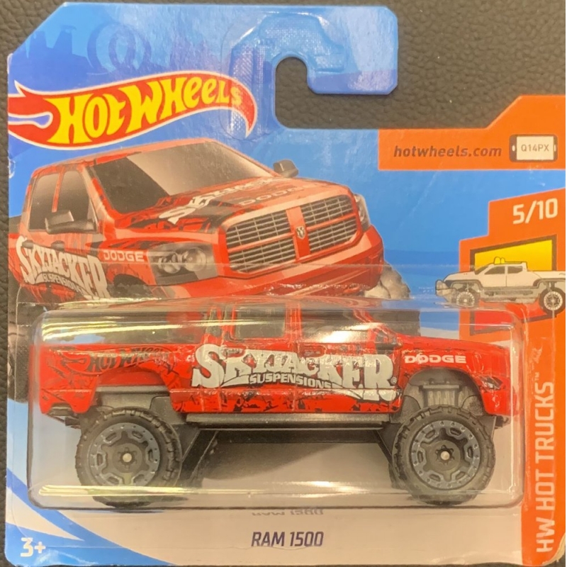 HOT WHEELS - RAM 1500 VERMELHA DE 2017 5/10 COM BLISTER PEQUENO