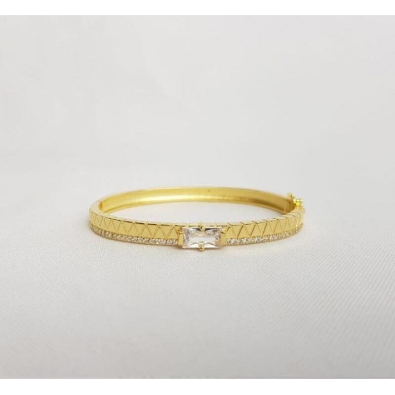 Bracelete com zirconias Banho a ouro 24k